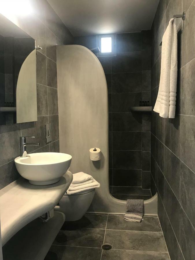 Provatas Muses Rooms Milos מראה חיצוני תמונה